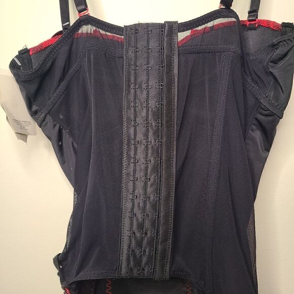 NWT Black and Red Corset Bustier Lingerie - Picture 5 of 8